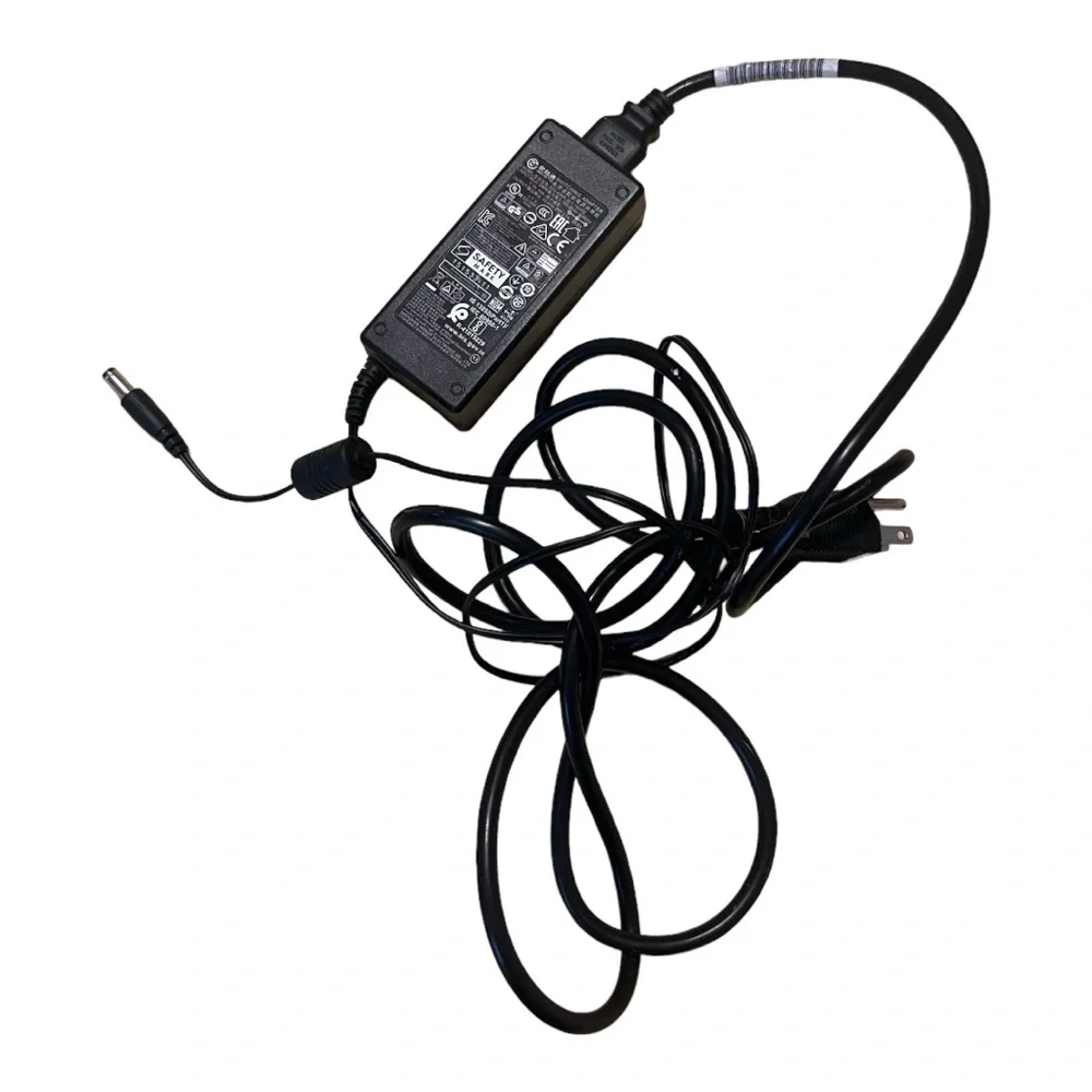 Computer screen cable in great condition